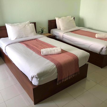 Vipa House Hotell Chiang Mai Exteriör bild