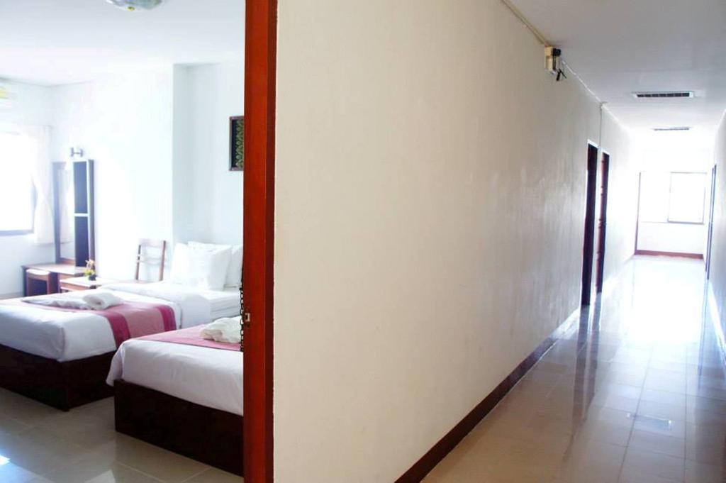 Vipa House Hotell Chiang Mai Exteriör bild