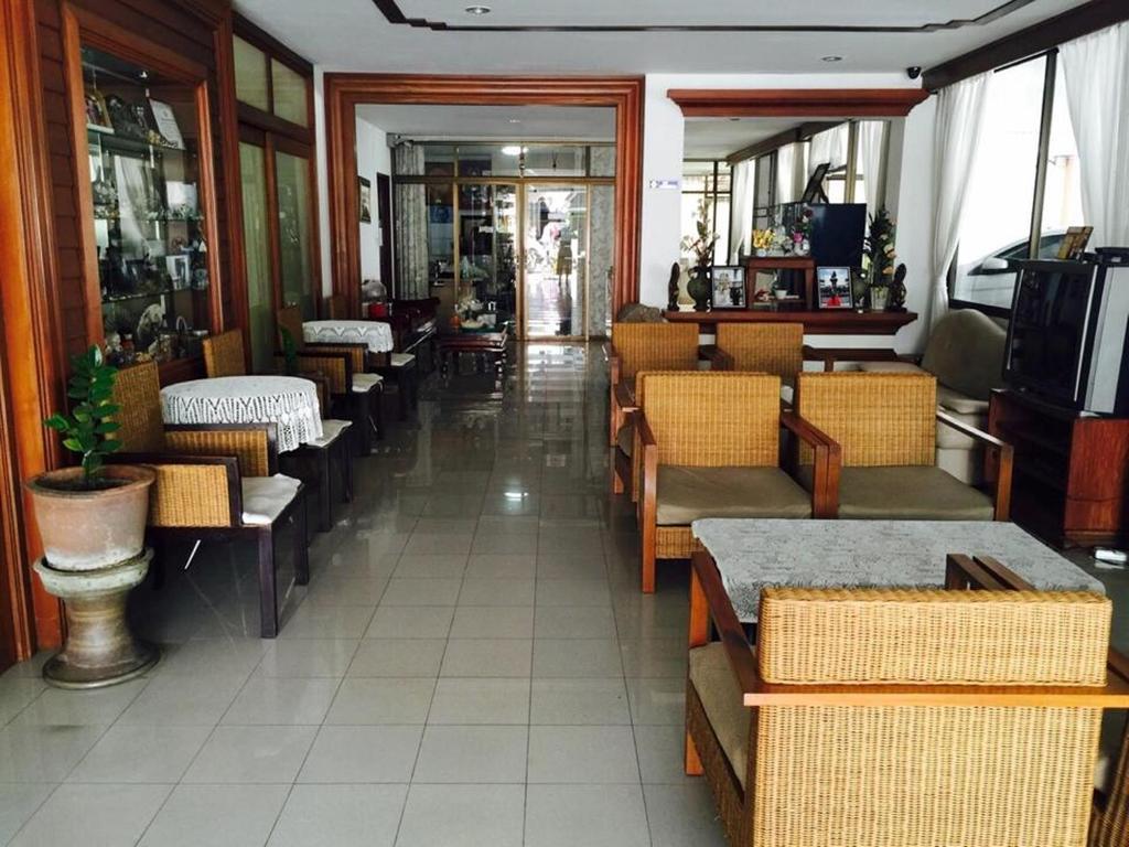 Vipa House Hotell Chiang Mai Exteriör bild