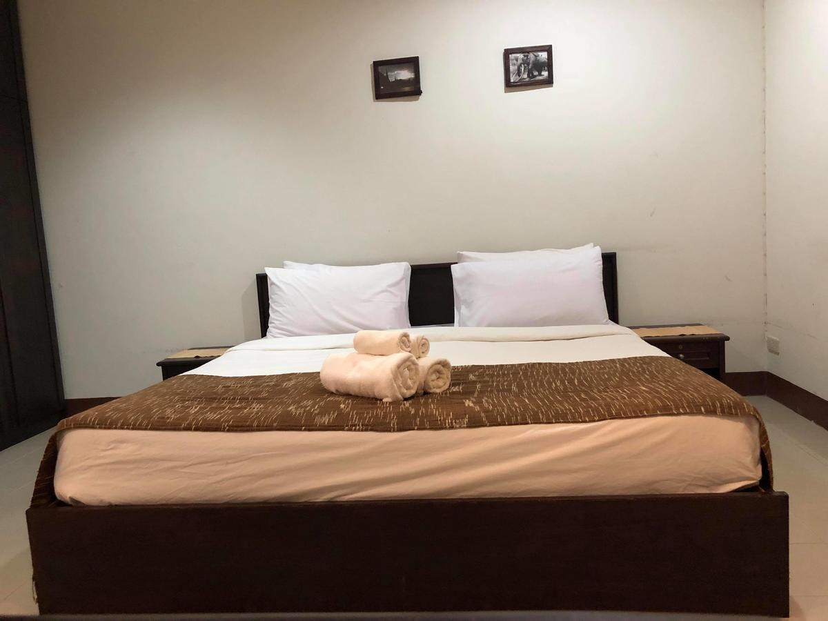 Vipa House Hotell Chiang Mai Exteriör bild