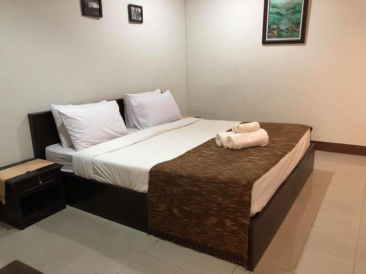 Vipa House Hotell Chiang Mai Exteriör bild
