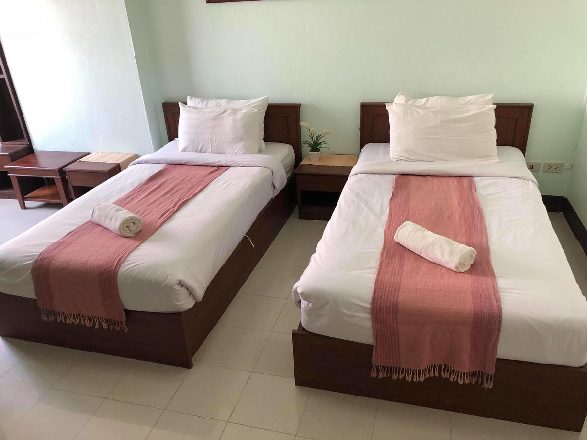 Vipa House Hotell Chiang Mai Exteriör bild