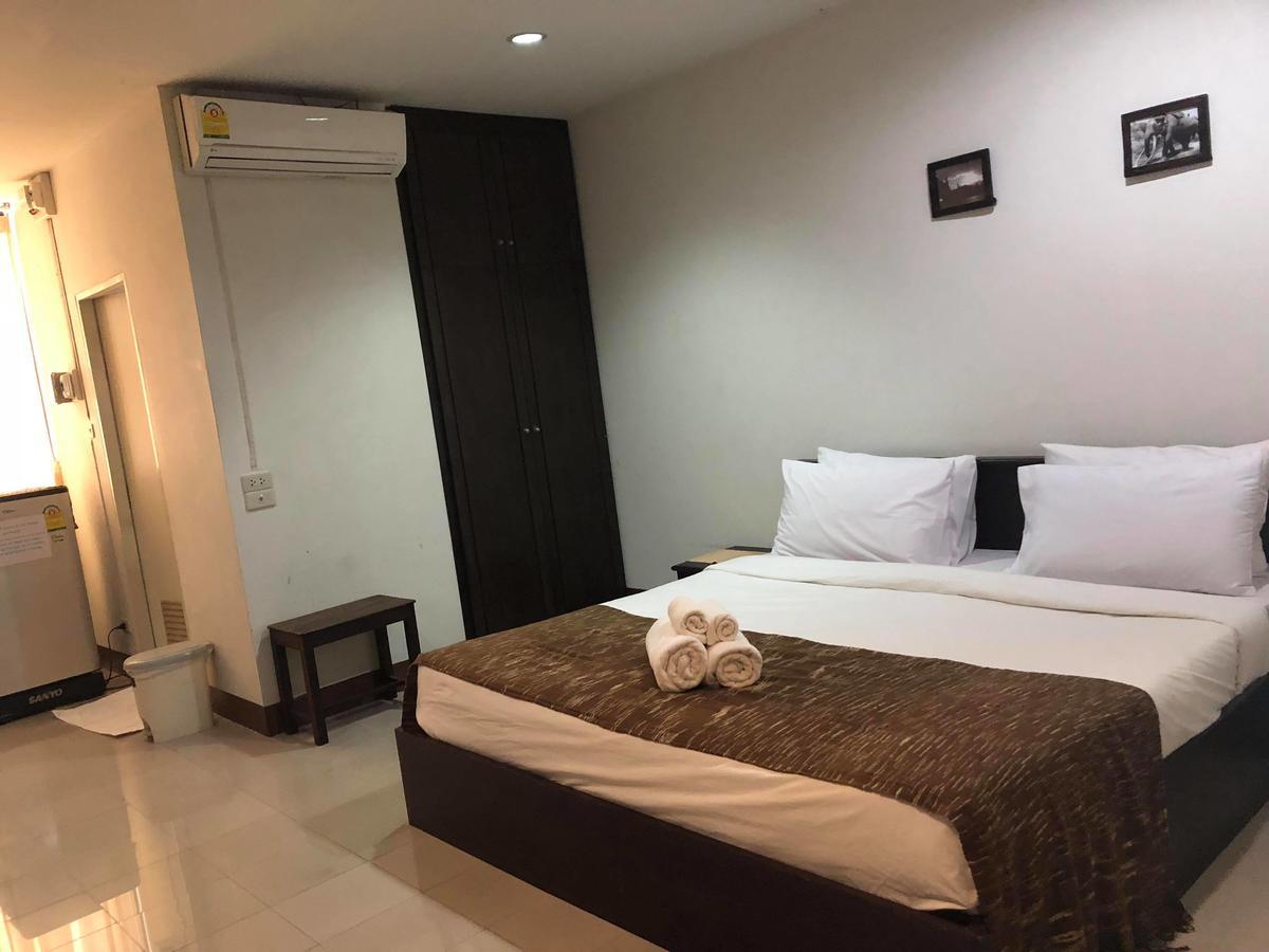 Vipa House Hotell Chiang Mai Exteriör bild