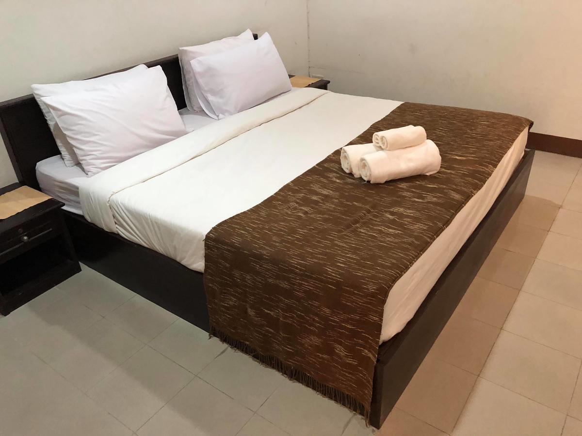 Vipa House Hotell Chiang Mai Exteriör bild