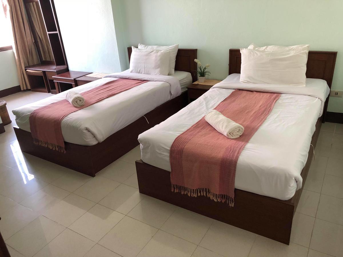 Vipa House Hotell Chiang Mai Exteriör bild