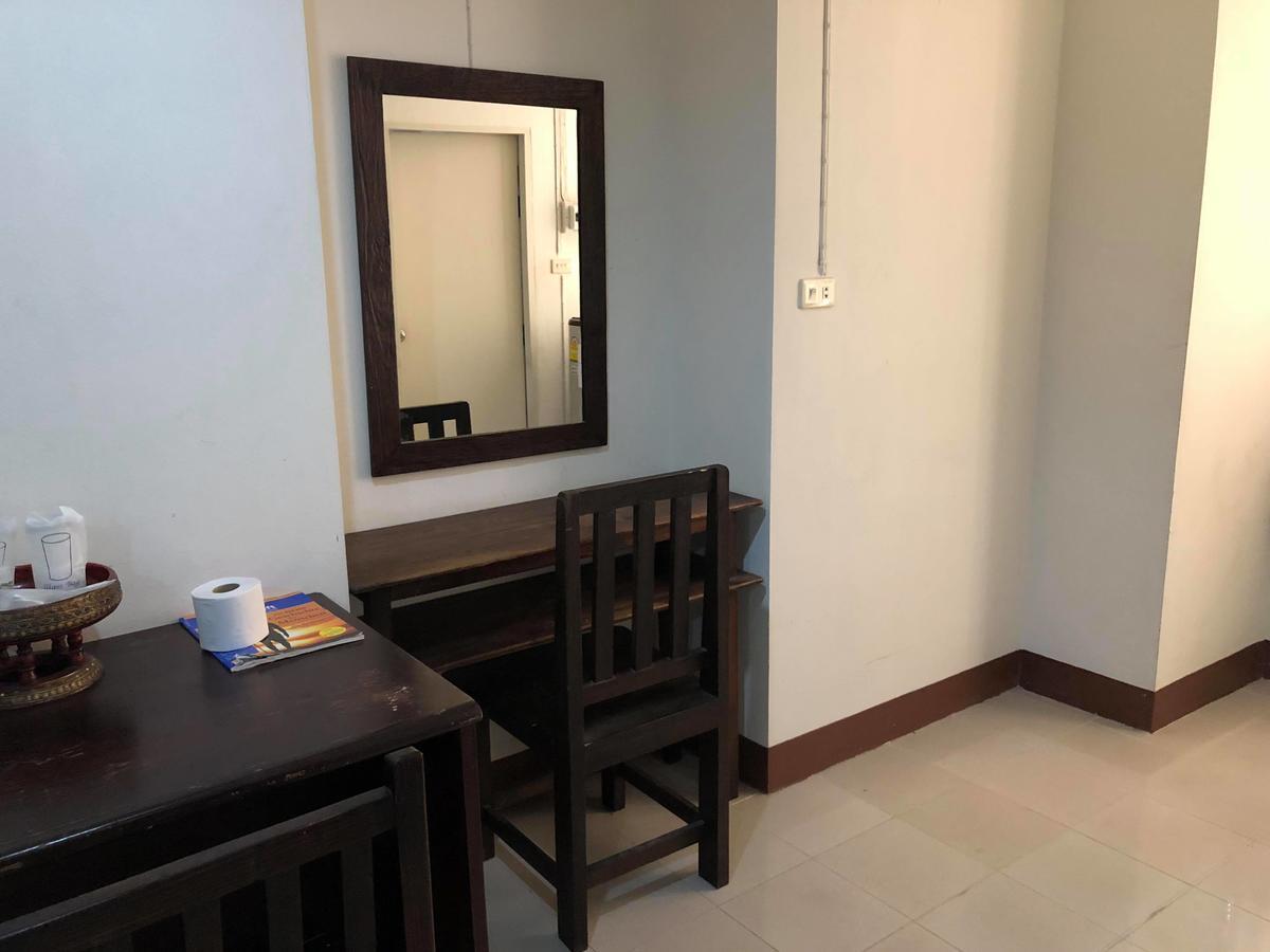 Vipa House Hotell Chiang Mai Exteriör bild