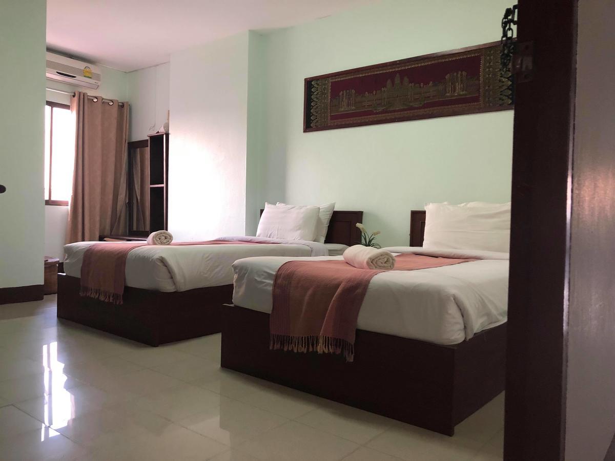 Vipa House Hotell Chiang Mai Exteriör bild