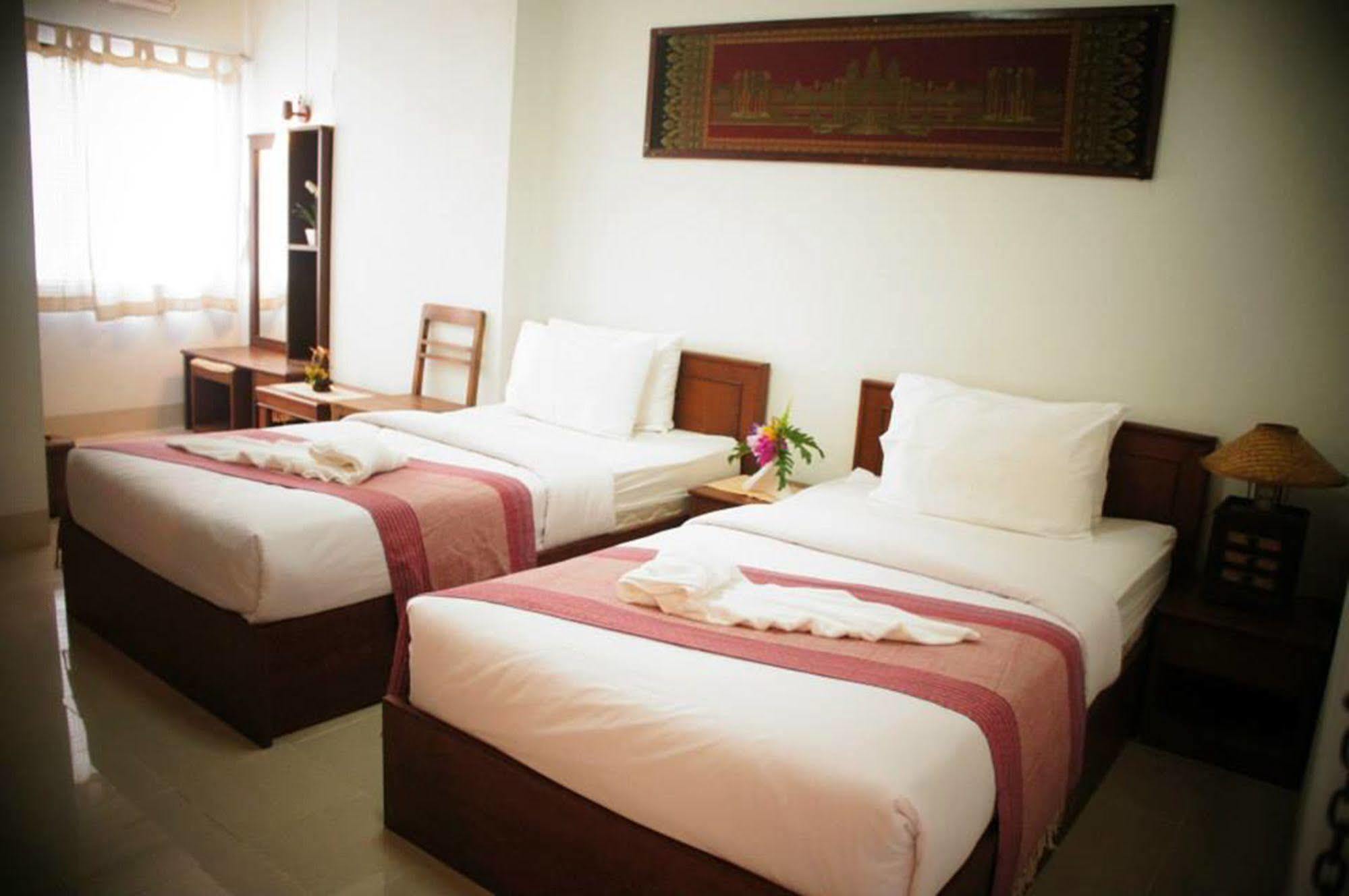 Vipa House Hotell Chiang Mai Exteriör bild